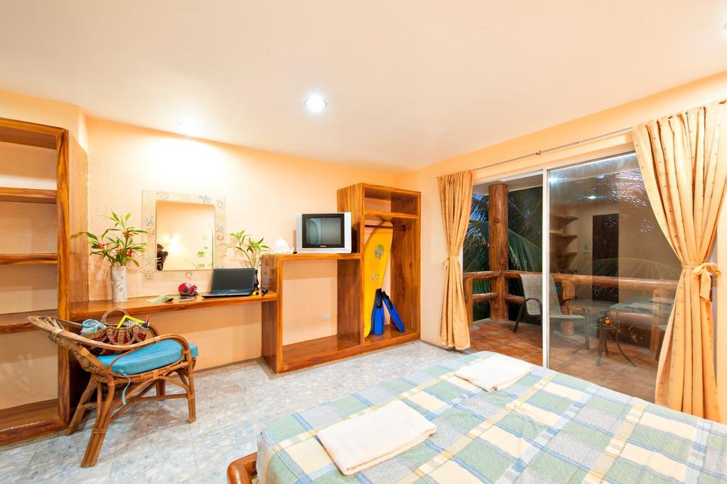 Victory Divers Beach Resort 발라박 외부 사진