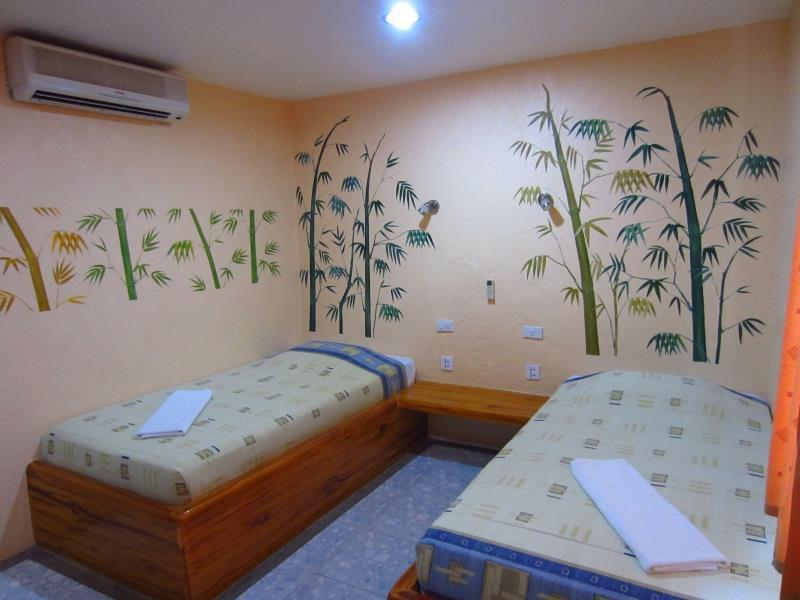 Victory Divers Beach Resort 발라박 외부 사진