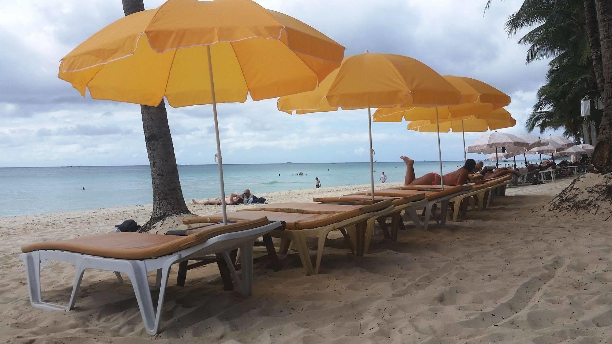 Victory Divers Beach Resort 발라박 외부 사진