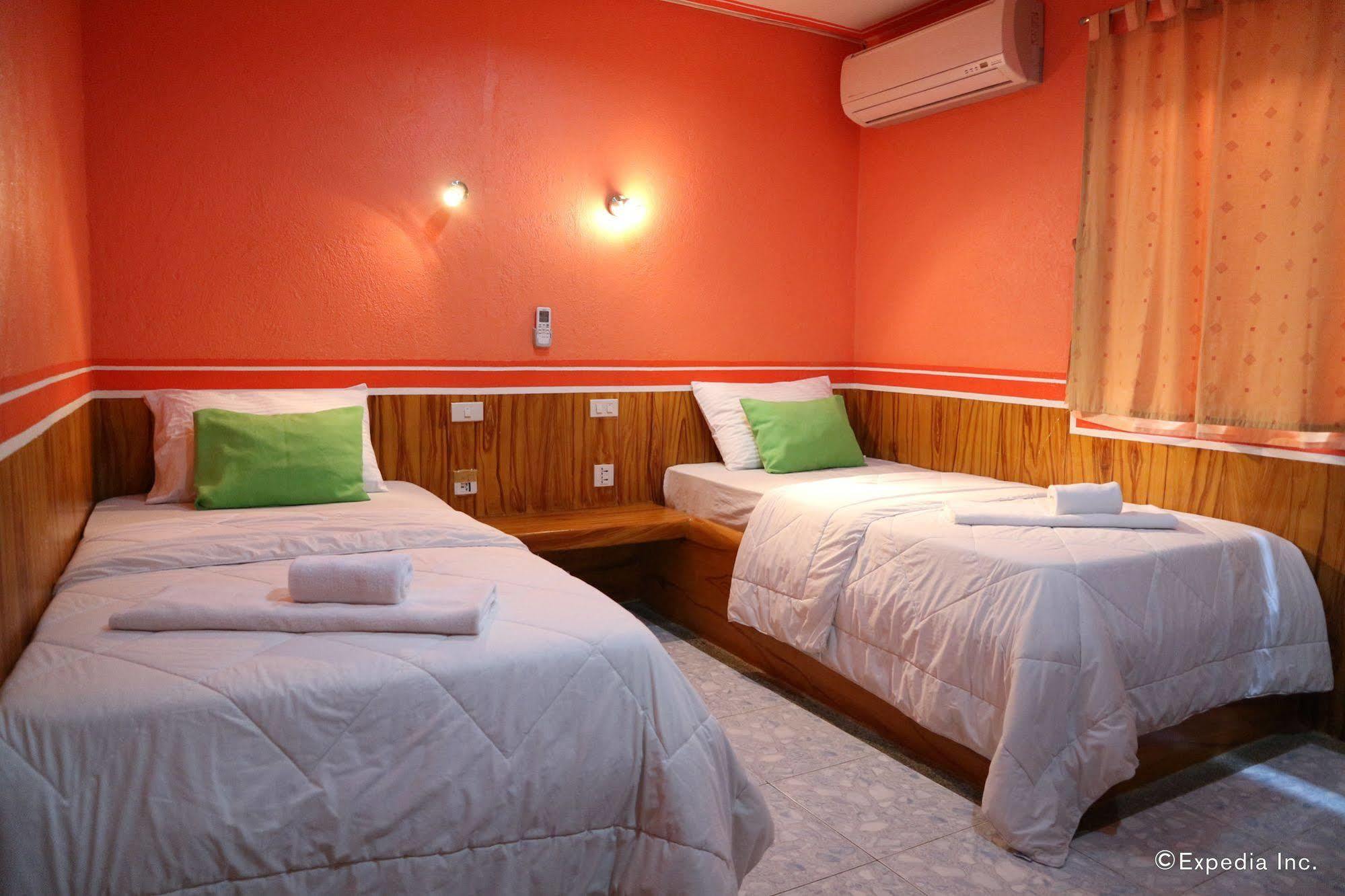 Victory Divers Beach Resort 발라박 외부 사진