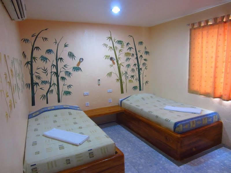 Victory Divers Beach Resort 발라박 외부 사진